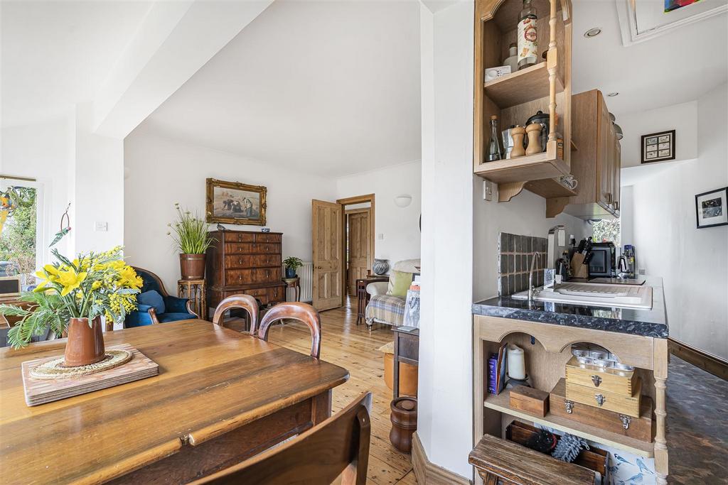 Dining area (4)