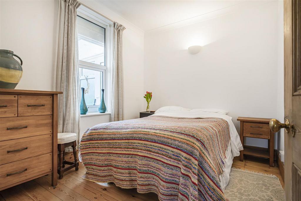 Bedroom (2)