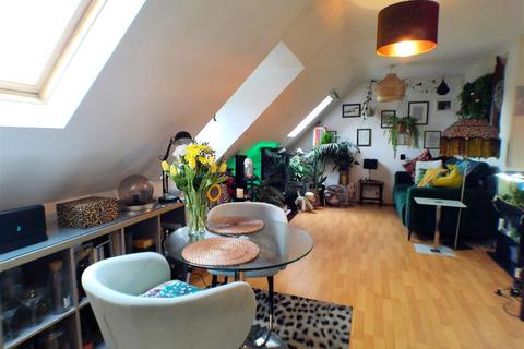 2 bedroom apartment for sale, Hassall Court, Bingham