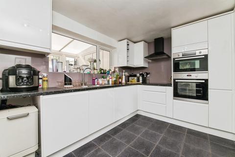 3 bedroom terraced house for sale, Sunningbrook Road, TIVERTON