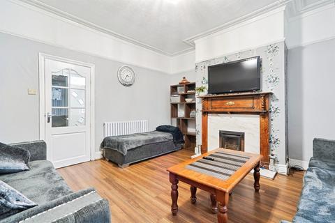 3 bedroom terraced house for sale, Farfield Terrace, Bradford