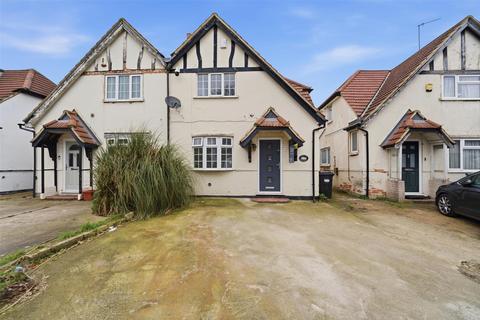 The Crossways, Hounslow TW5