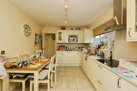 undefined, Blackthorn Close, Gainsborough