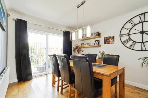 undefined, Lincroft Crescent, Leeds