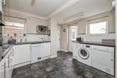 3 bedroom semi-detached house for sale, Haycroft, Hemsby, Great Yarmouth