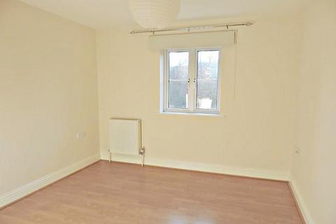 2 bedroom flat to rent, Wye Gardens, Fryers Lane, High Wycombe, HP12