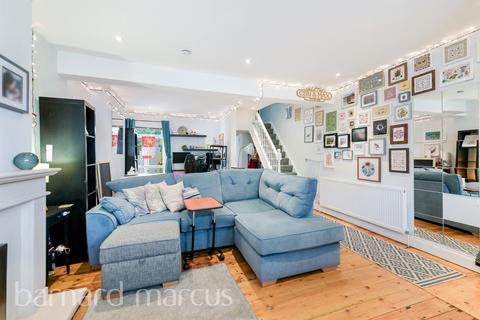 3 bedroom terraced house for sale, Moffat Road, Thornton Heath