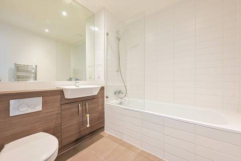 2 bedroom flat to rent, Net Street, Barking, IG11