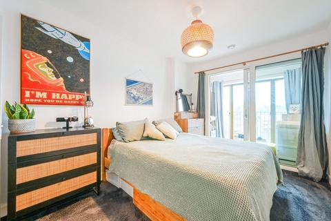 1 bedroom flat for sale, Grovelea Court, LONDON E3