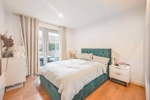 1 Hereford Road, London E3