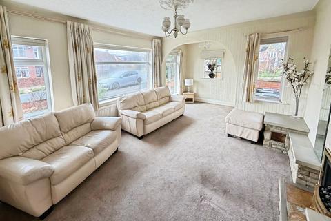 2 bedroom semi-detached bungalow for sale, Pinfold Road, Leeds