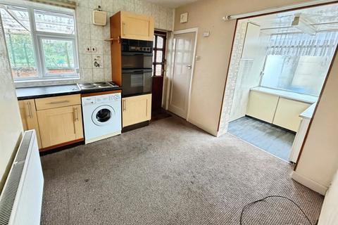2 bedroom semi-detached bungalow for sale, Pinfold Road, Leeds