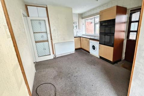 2 bedroom semi-detached bungalow for sale, Pinfold Road, Leeds