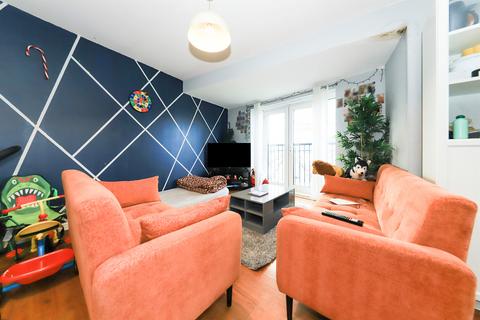 2 bedroom apartment for sale, Waterside Close, Parkfields, Wolverhampton