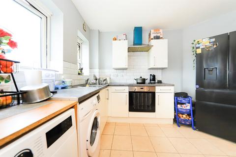 2 bedroom apartment for sale, Waterside Close, Parkfields, Wolverhampton