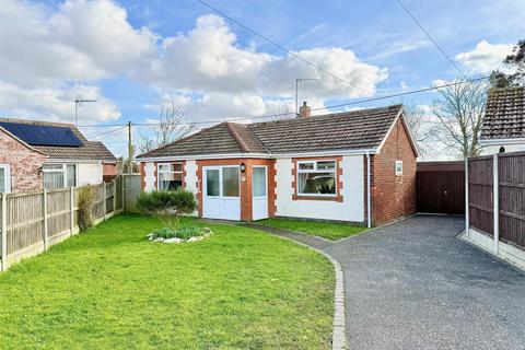 2 bedroom detached bungalow for sale, Nightingale Close, Scratby, Great Yarmouth