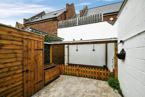 2 bedroom terraced house for sale, Railway Road, King's Lynn