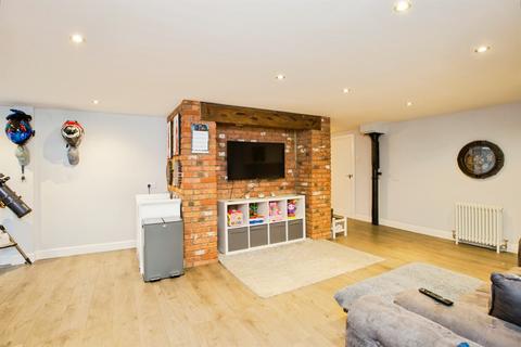 2 bedroom apartment for sale, Wharf Street, Sowerby Bridge