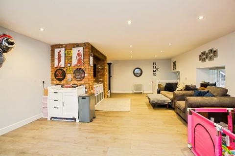 2 bedroom apartment for sale, Wharf Street, Sowerby Bridge