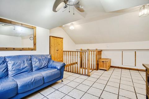3 bedroom terraced house for sale, Avondale Street, WAKEFIELD