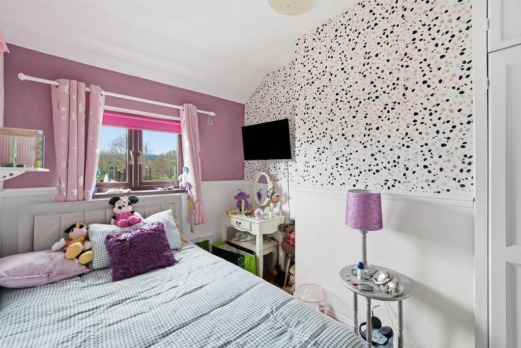8 St Dials Rd-15.jpg