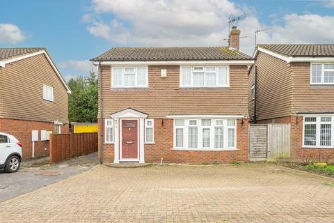 4 bedroom detached house for sale, Haglis Drive, Aylesbury HP22