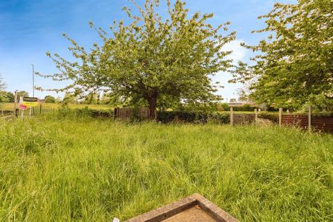 2 bedroom detached bungalow for sale, Wigman Road, Nottingham
