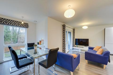 2 bedroom flat to rent, Adenmore Road, Catford, SE6