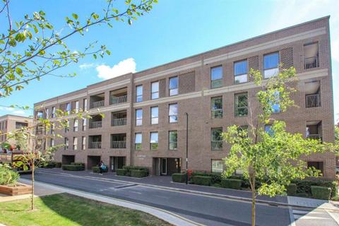 2 bedroom flat to rent, Adenmore Road, Catford, SE6