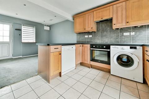 3 bedroom terraced house for sale, Oakfields Close, Stevenage