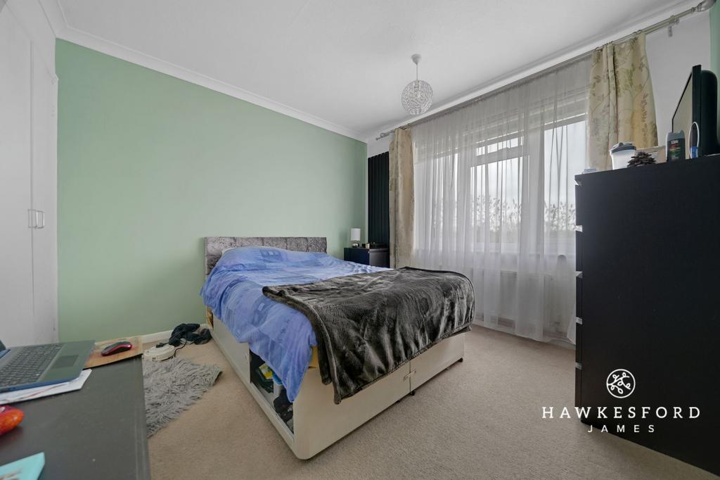 Middletune Avenue, Sittingbourne - Bedroom 1