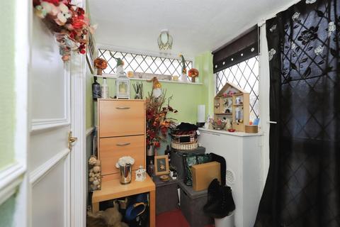 3 bedroom semi-detached house for sale, Highley Close, Kidderminster