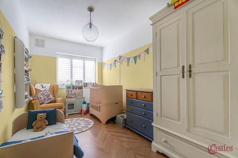 2 bedroom ground floor flat for sale, Shepherds Hill, N6