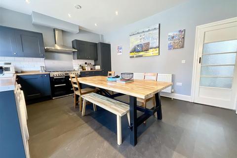 3 bedroom house for sale, Tennyson Avenue, Scarborough, YO12