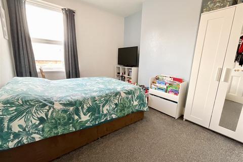 3 bedroom house for sale, Tennyson Avenue, Scarborough, YO12