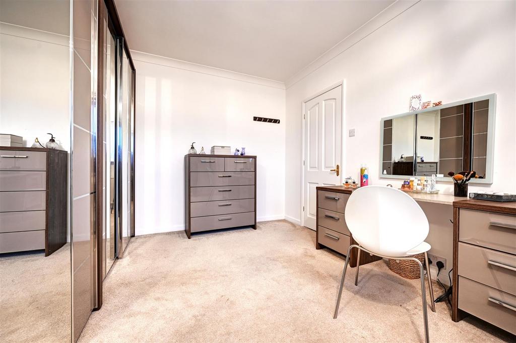 Bedroom 4.jpg