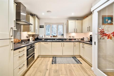 4 bedroom detached house for sale, Tyller Hernen, St. Austell
