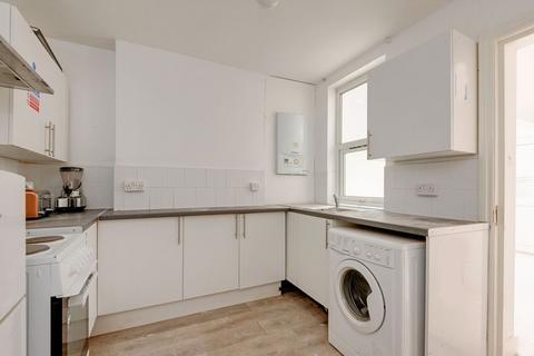 5 bedroom house to rent, Ambleside Road, London NW10