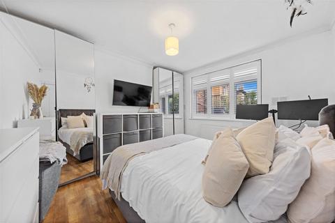 2 bedroom apartment to rent, Oak Avenue, London, N10