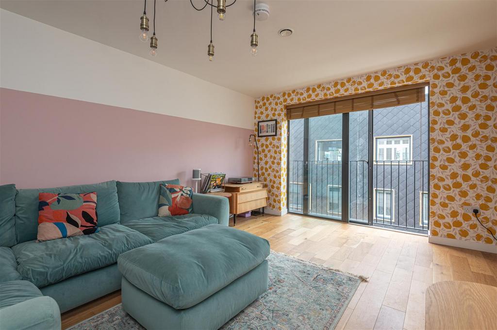 68 - 40 Solar Ave LS9 8 FF.jpg