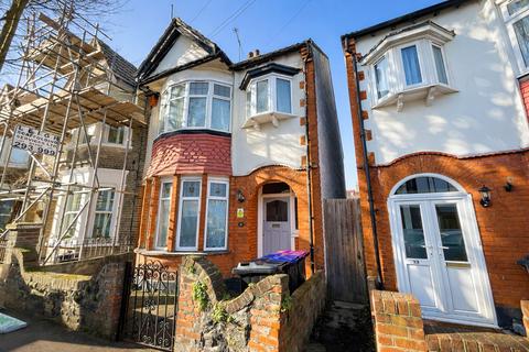 3 bedroom semi-detached house for sale, Leigh-on-Sea SS9