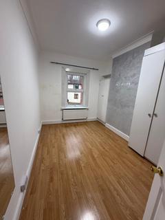 2 bedroom apartment to rent, london, E4