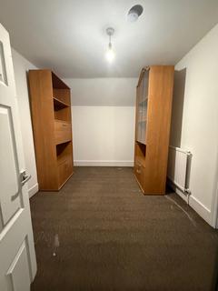 2 bedroom apartment to rent, london, E4