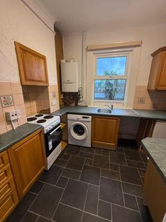 2 bedroom apartment to rent, london, E4