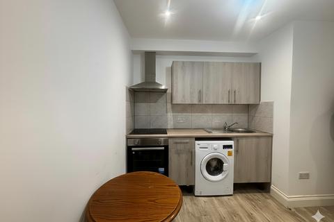 6 bedroom flat for sale, Kilburn, London, NW6