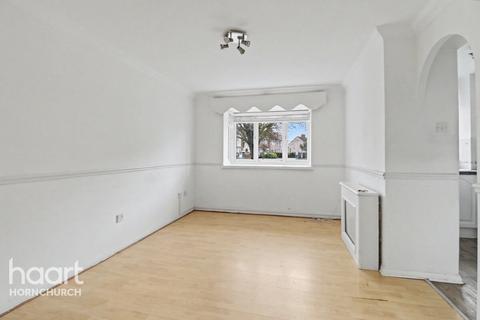 1 bedroom apartment for sale, Naunton Way, Hornchurch