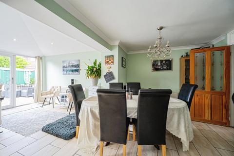 3 bedroom semi-detached house for sale, Barncroft Way, Havant