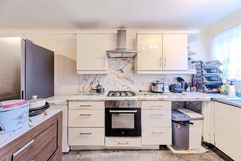 3 bedroom end of terrace house for sale, Reeves Croft, Hodge Lea, MILTON KEYNES