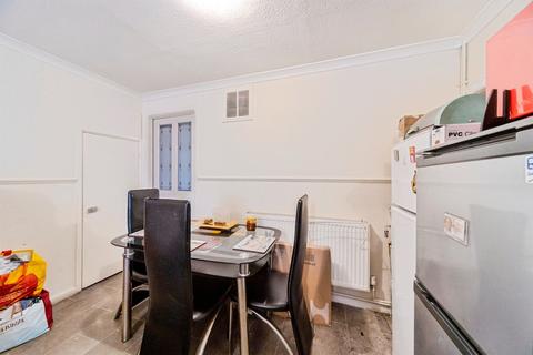 3 bedroom end of terrace house for sale, Reeves Croft, Hodge Lea, MILTON KEYNES