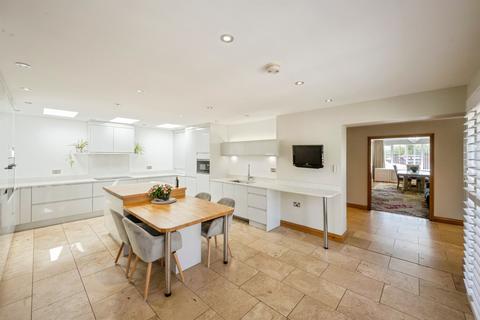 5 bedroom detached house for sale, West Street, Thorne, DONCASTER